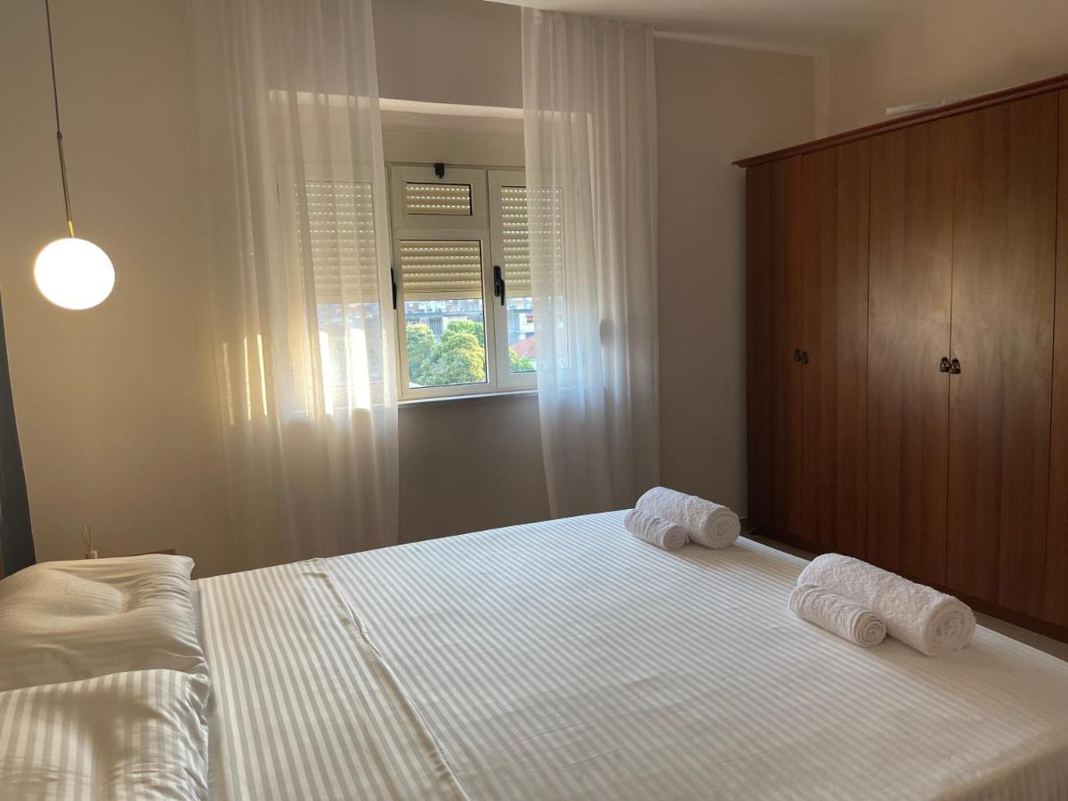 Leo'S Apartment Shkodër エクステリア 写真